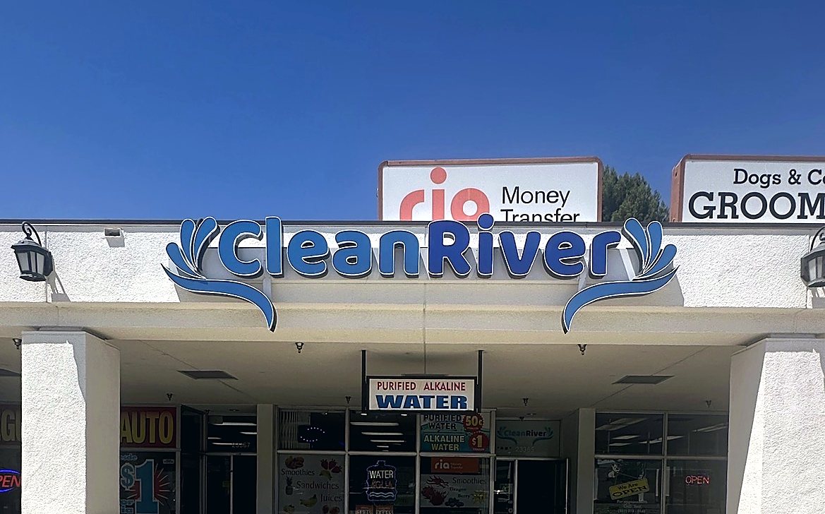 Clean River Water Store storefront at Old Orchard Center